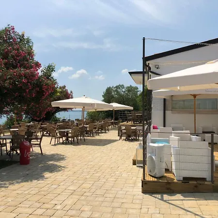 Sivinos Boutique Манерба-дель-Гарда
